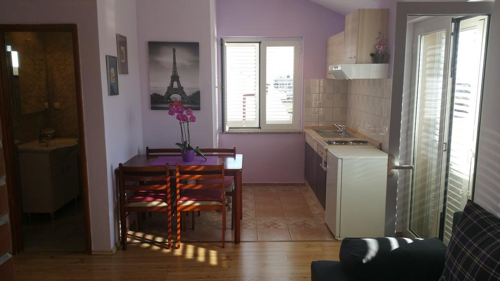 Apartments Roncevic Zadar Room photo
